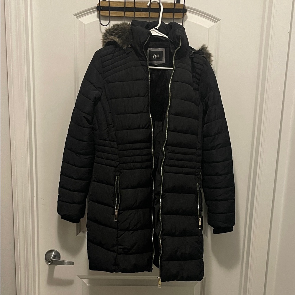 YMI Women's Black Puffer Jacket with Faux Fur Trim